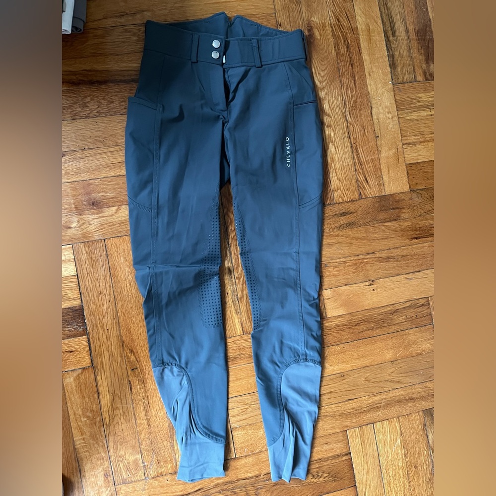 Chevalo Equestrian Gray Breeches, Size XS